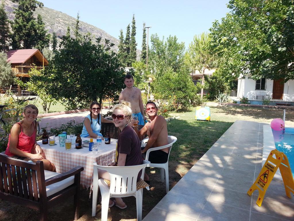 Mursel Garden Hotel Kuşadası Buitenkant foto