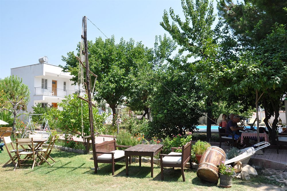 Mursel Garden Hotel Kuşadası Buitenkant foto