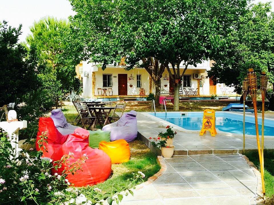 Mursel Garden Hotel Kuşadası Buitenkant foto